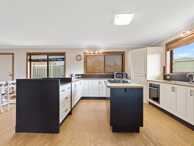 152-166 Western Avenue, Montville