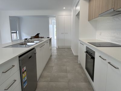16 Rohl Road , Walloon