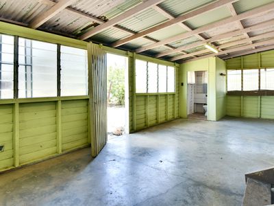 1 QUAIL STREET, Longreach