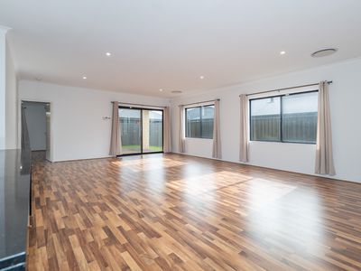 13 Hyacinth Drive, Piara Waters