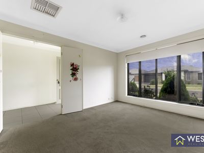 3 Aruba Avenue, Point Cook