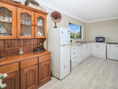 48 Sunset Boulevard, Kianga