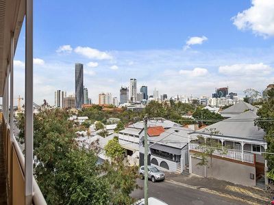 2 / 179 KENNIGO STREET , Spring Hill