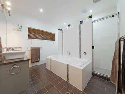 7 Ashburton Place, Wakerley