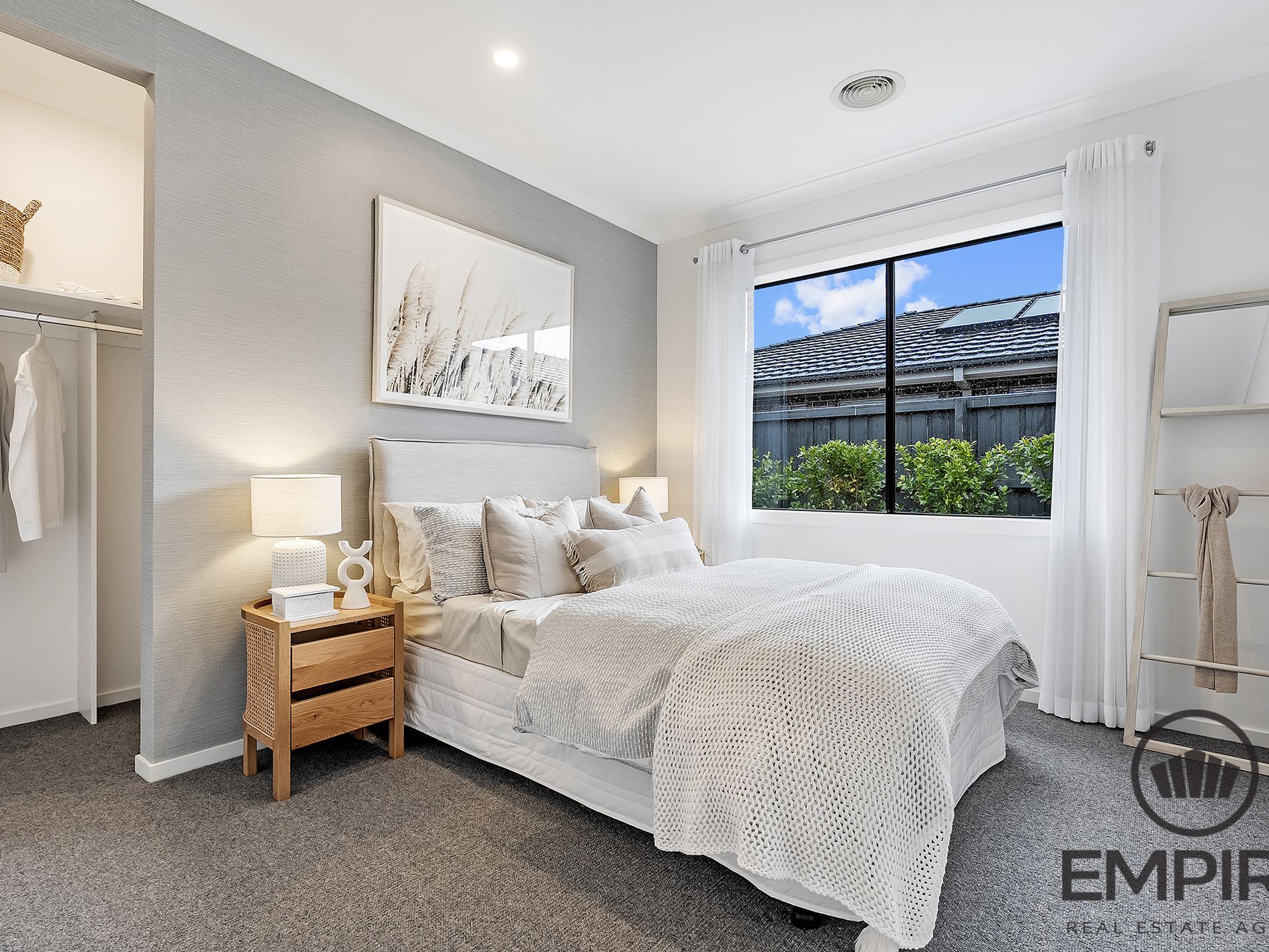 45 Centenary Boulevard, Officer South