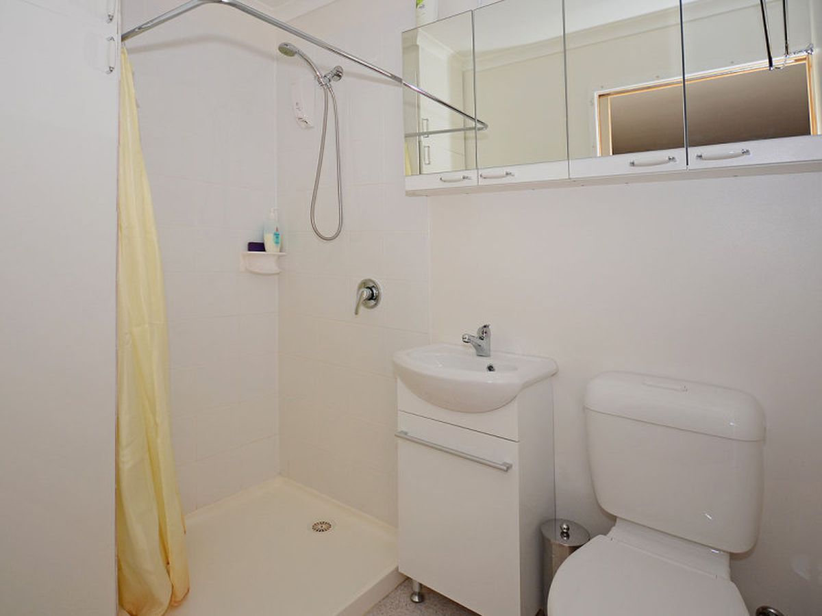 2 CHARLEVILLE STREET, Point Vernon