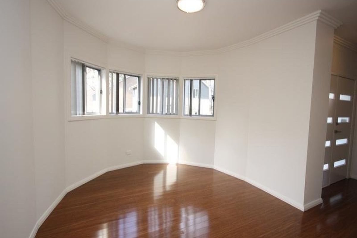 9 / 100 Kenyons Road, Merrylands