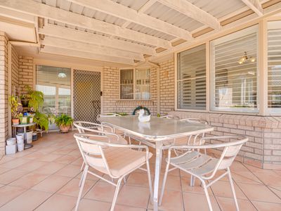 130 The Southern Parkway, Forster