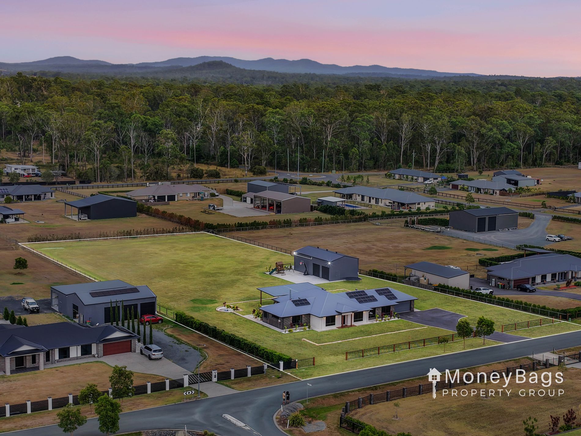 13-17 Winx Court, Riverbend