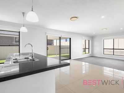 87 Basalt Way, Kelso