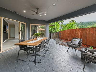 6 East Parkridge, Brinsmead