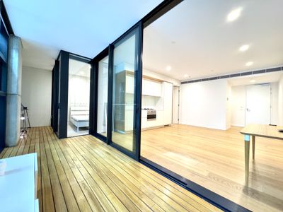 205 / 1 Chippendale Way, Chippendale