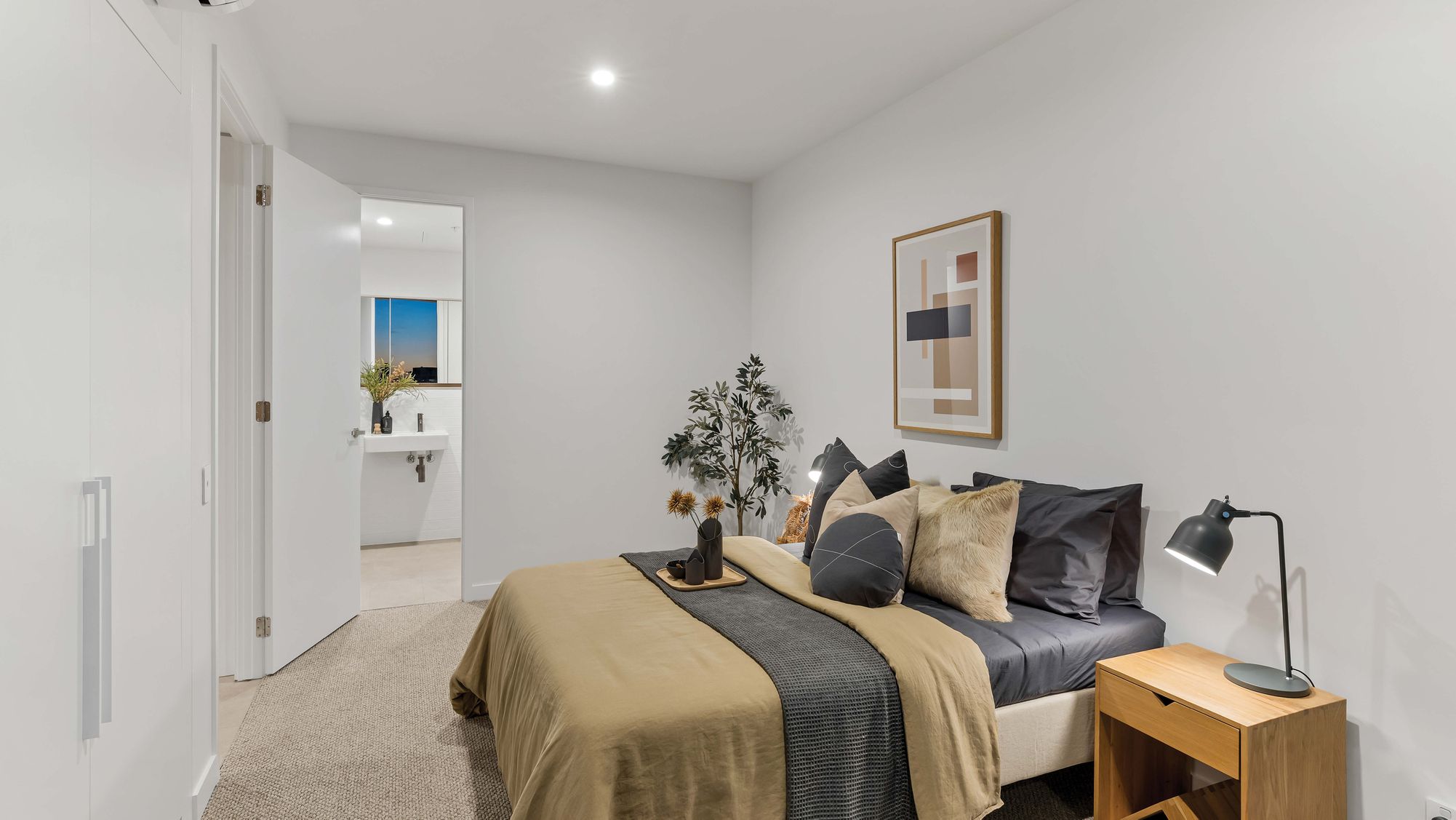 903 / 17 Penny Place, Adelaide