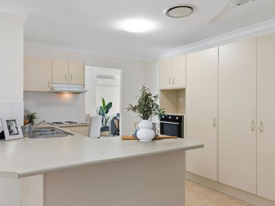 71 Matthews Way, Wakerley