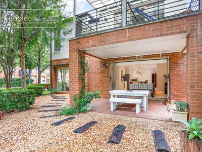 8 Damper Avenue, Beaumont Hills
