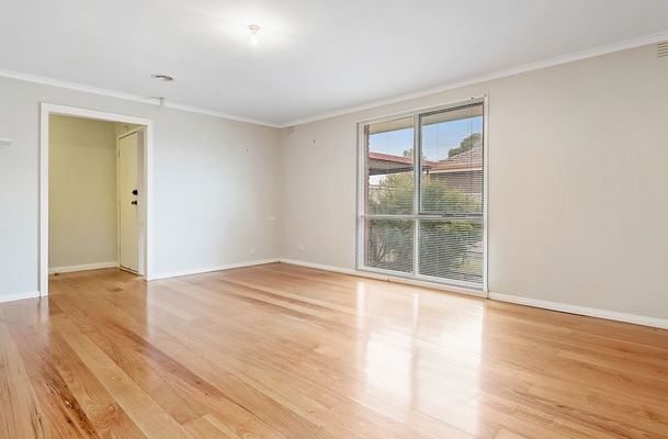 35 Beacon Hills Crescent, Craigieburn