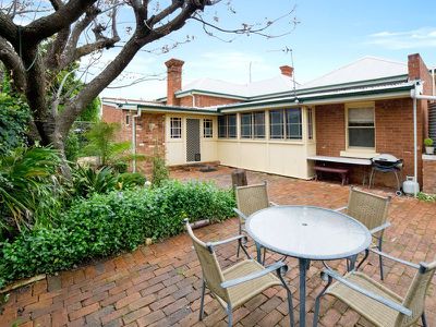 122 Bultje Street, Dubbo