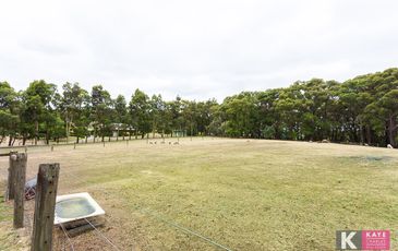 16 Sugarloaf Road, Beaconsfield Upper