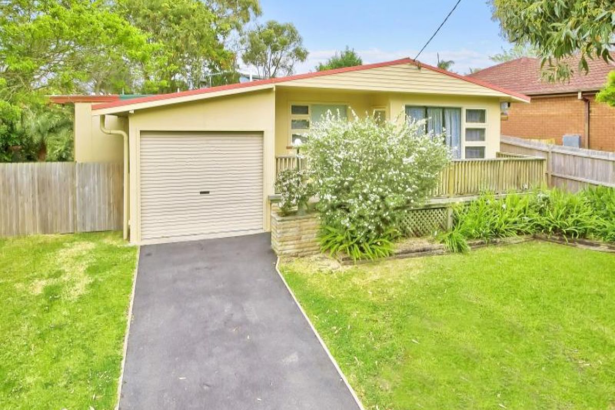 16 Heights Crescent, Wamberal