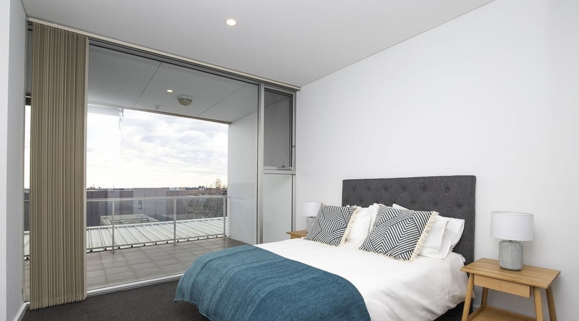 32w / 18 Main Street, Mawson Lakes