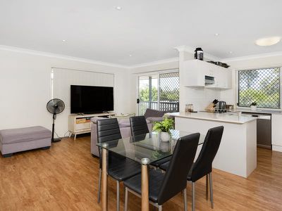 Unit 1 / 25 Miriam St, Holland Park West