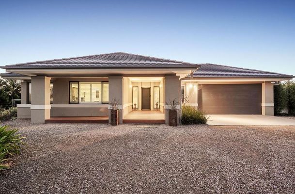 14 Peregrine Road, Oaklands Junction