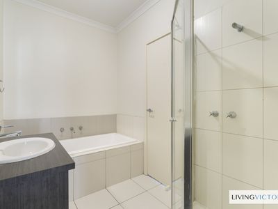 2 / 1 Lynch Court, Altona Meadows