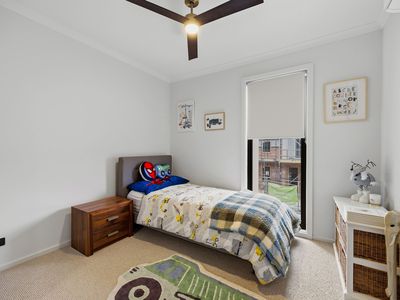 2 John Mckinna Circuit, Taperoo