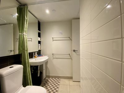 1326 / 572 St Kilda Road, Melbourne
