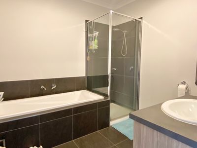 4 Limewood Street, Manor Lakes