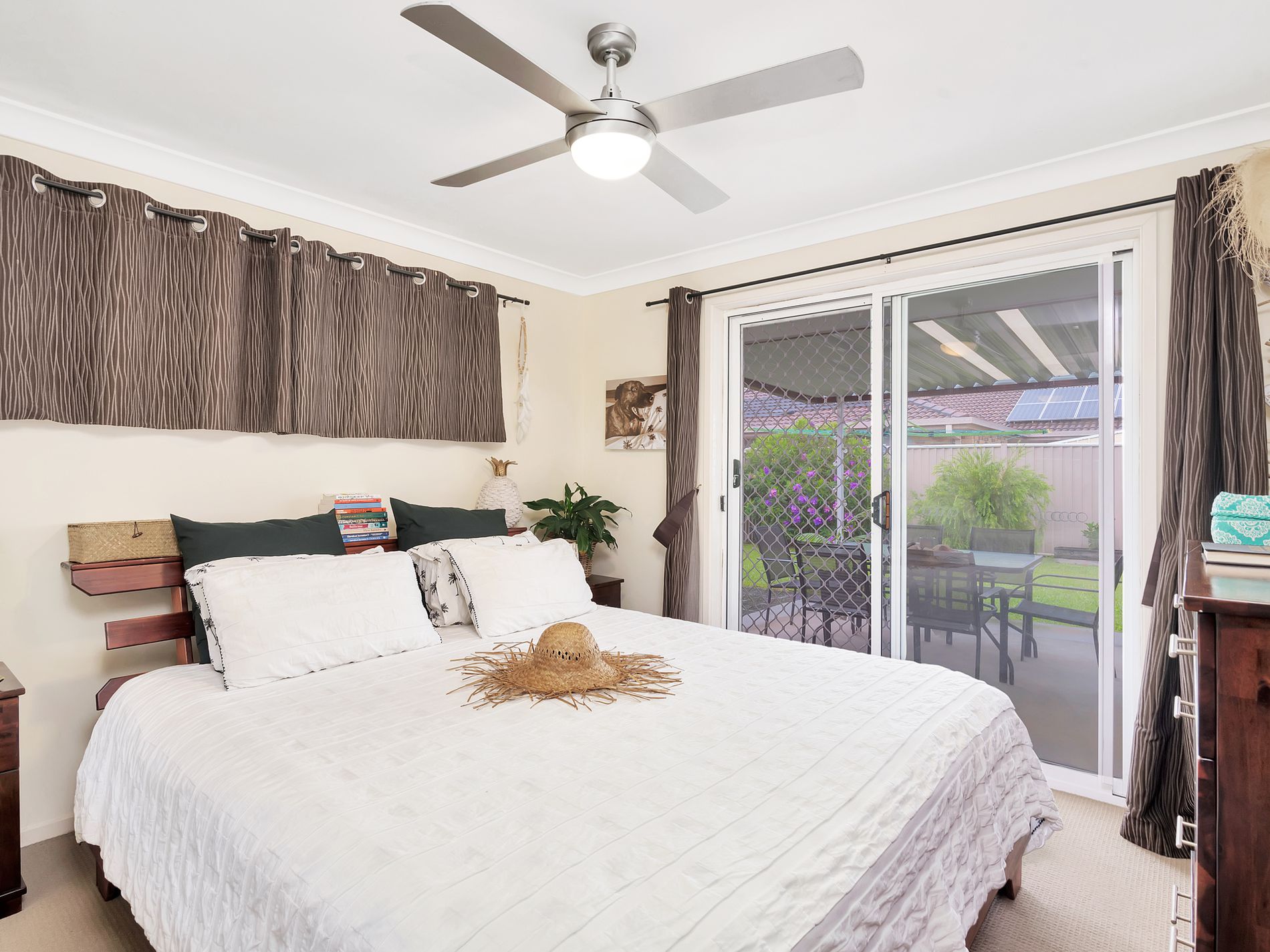 2 / 3 Woodlands Drive, Banora Point