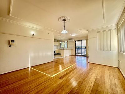 6/14 Queens Road, Westmead