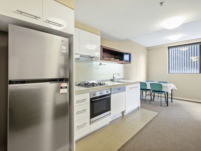 303 / 594 St Kilda Road, Melbourne