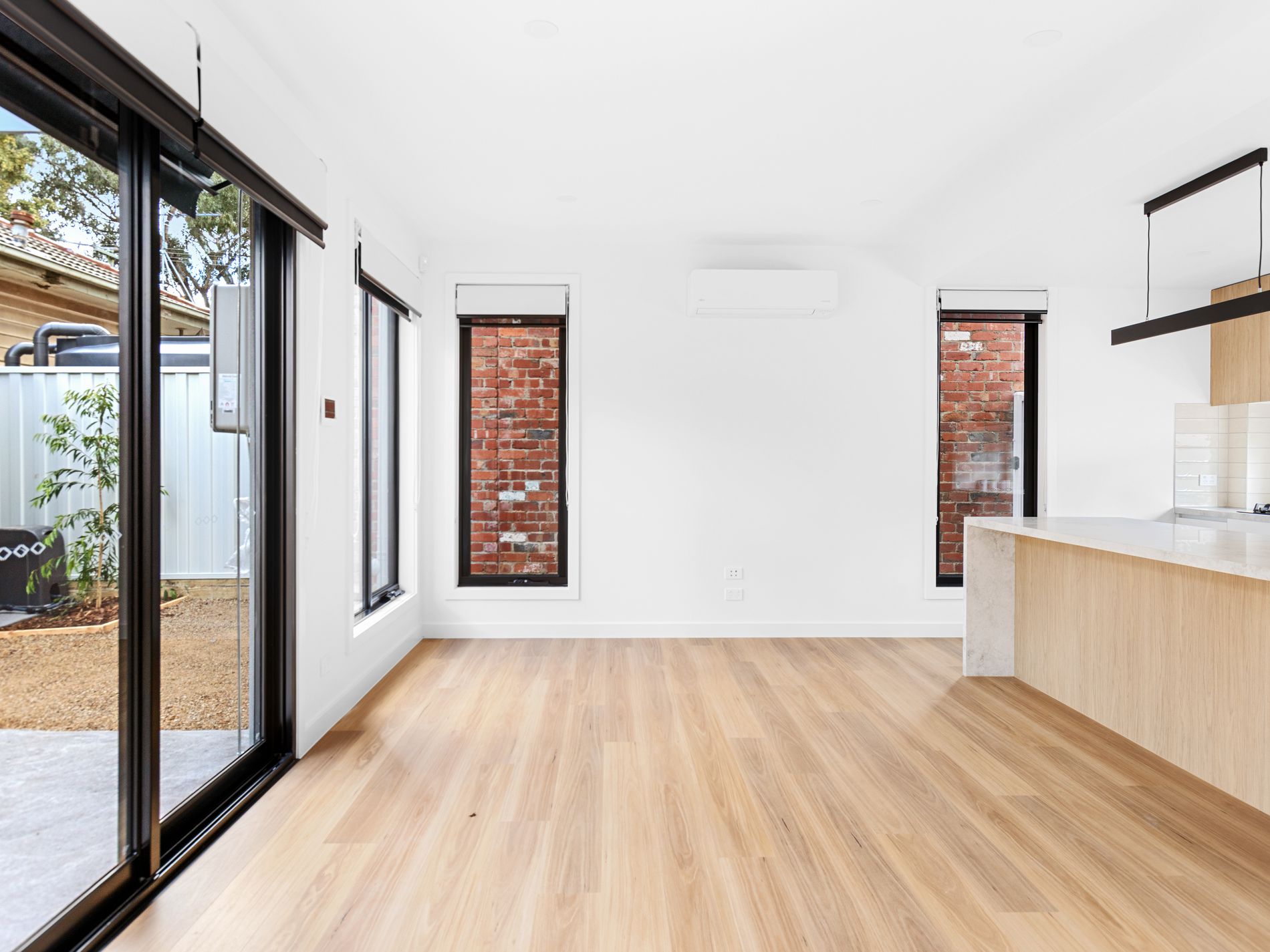 2 / 29 Hampton Parade, West Footscray