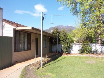 103 Lakeside Avenue , Mount Beauty