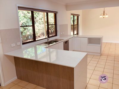 1 Jenny Close, Elermore Vale