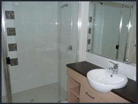 15 / 10 Grand Parade, Kawana Island