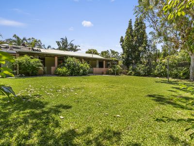 4 Foedera Crescent, Tewantin