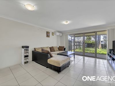 3 / 2 Grandly Street, Doolandella