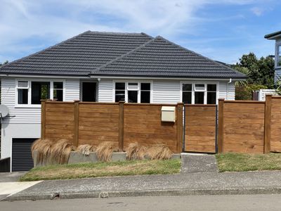 9 Woodstock Terrace, Tawa