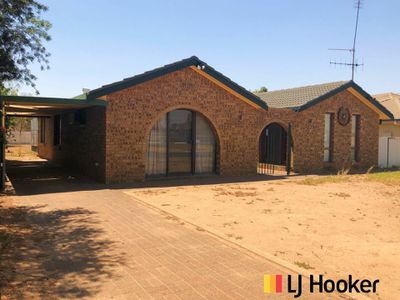 109 Commodore Crescent, Narromine