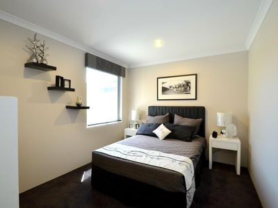 8 Onyx Lane, Wellard