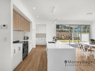 124 Jackson Crescent, Gleneagle