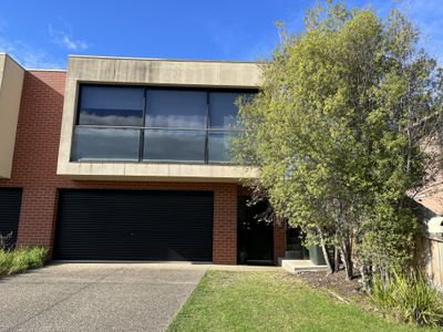 7B The Fairway, North Geelong