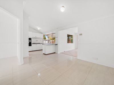 12 Placid Court, South Lake