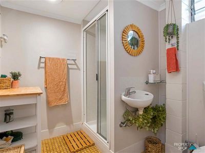 9 Turquoise Close, Bayview Heights
