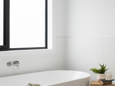 2 Leeman Court, Riverside