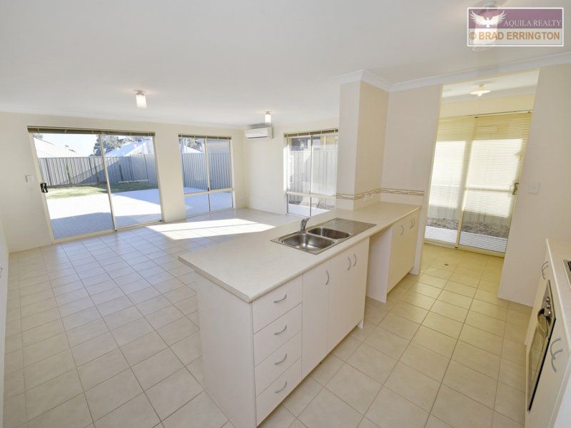 17 Astolabe Way, Swan View