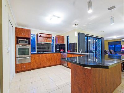 18 Peppermint Crescent, Wyndham Vale