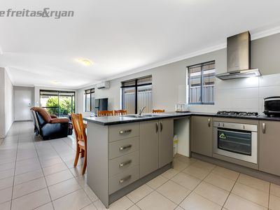 130 Badgerup Avenue, Lakelands